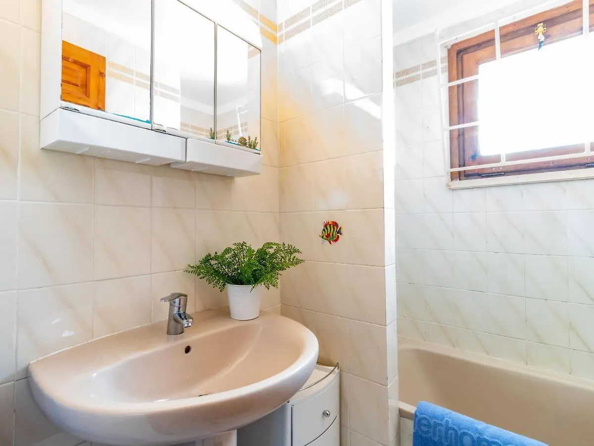 Apartment Els Jardins III By Interhome Roses 0*,  Hiszpania